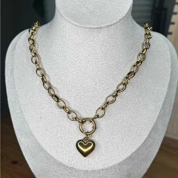 Gold Heart Pendant Necklace - Picture 4 of 4